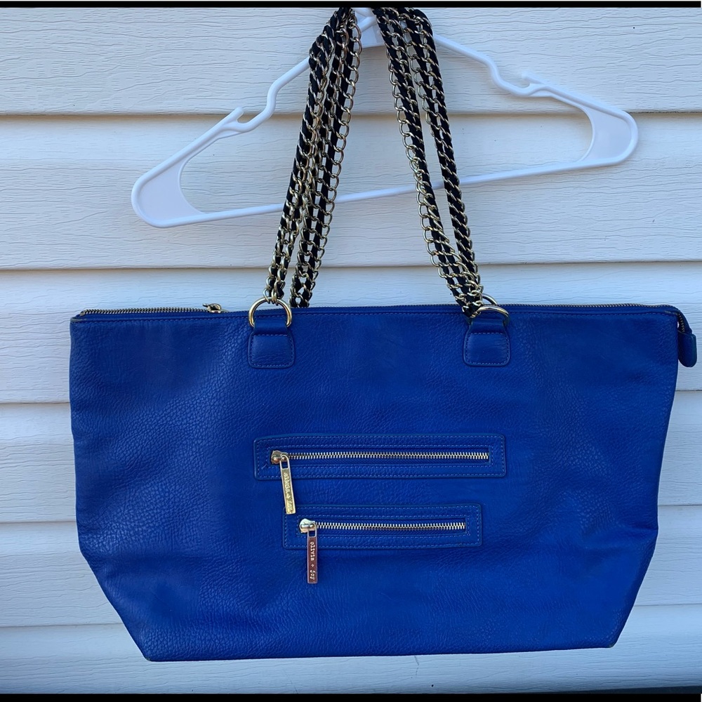 Simple and Stylish Olivia + Joy blue tote